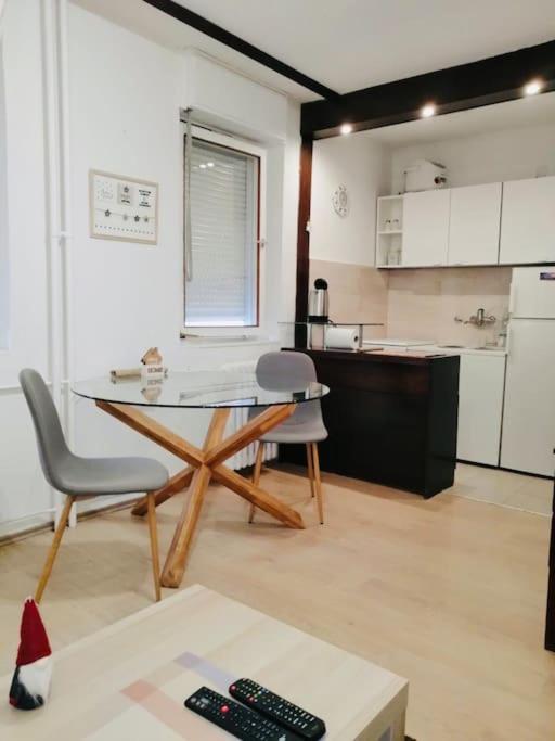 Dorcol Hideaway Appartement Belgrado Buitenkant foto